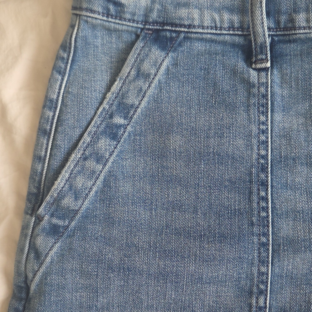 J Crew Blue Utility Denim Button Fly Light Wash Mid-length Shorts sz 30 Like New - Picture 4 of 8